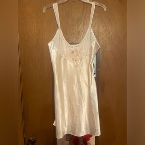 Nightgown size LG pale peachy pink color